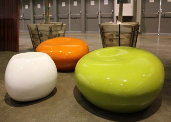 Molded-Glossy-Plastic-Chair.jpg